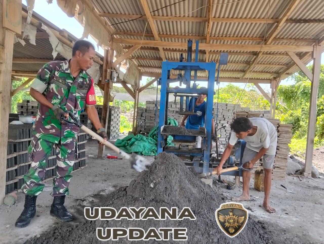 Babinsa Beringin Jaya Ajak Warga Utamakan Keselamatan Saat Bekerja