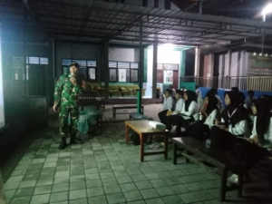 Babinsa Langko Tanamkan Wawasan Kebangsaan di Kalangan Pelajar