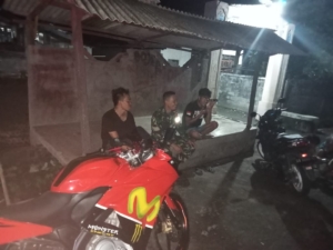 Babinsa Bagik Payung Selatan Gelar Patroli Malam Bersama Warga Jaga Kamtibmas ‎
