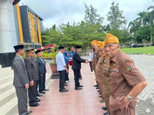 Kodim 1615/Lotim Kobarkan Semangat Nasionalisme di Upacara Hari Pahlawan ke-80 ‎