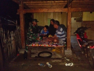 Babinsa Koramil 1628-04/Poto Tano Gelar Patroli Malam, Wujudkan Keamanan dan Ketertiban Wilayah