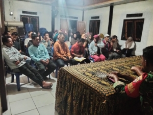 Babinsa Hadiri Rapat Pembentukan Panitia Harlah Desa Sapugara Bree 2025