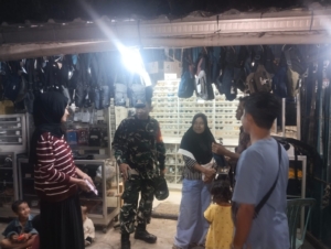 Babinsa Koramil 1628-04/Poto Tano Laksanakan PAM di Pelabuhan Penyeberangan Poto Tano