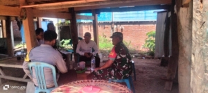 Babinsa Kelurahan Dalam Ajak Warga Perkuat Keamanan dan Ketertiban Lewat Komsos