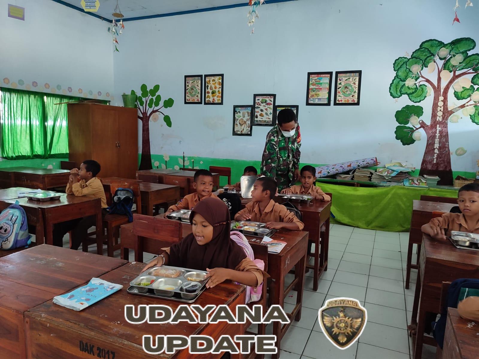 Serka Toto Dampingi dan Cek Menu Makan Bergizi Gratis untuk 3.500 Siswa Kota Bima