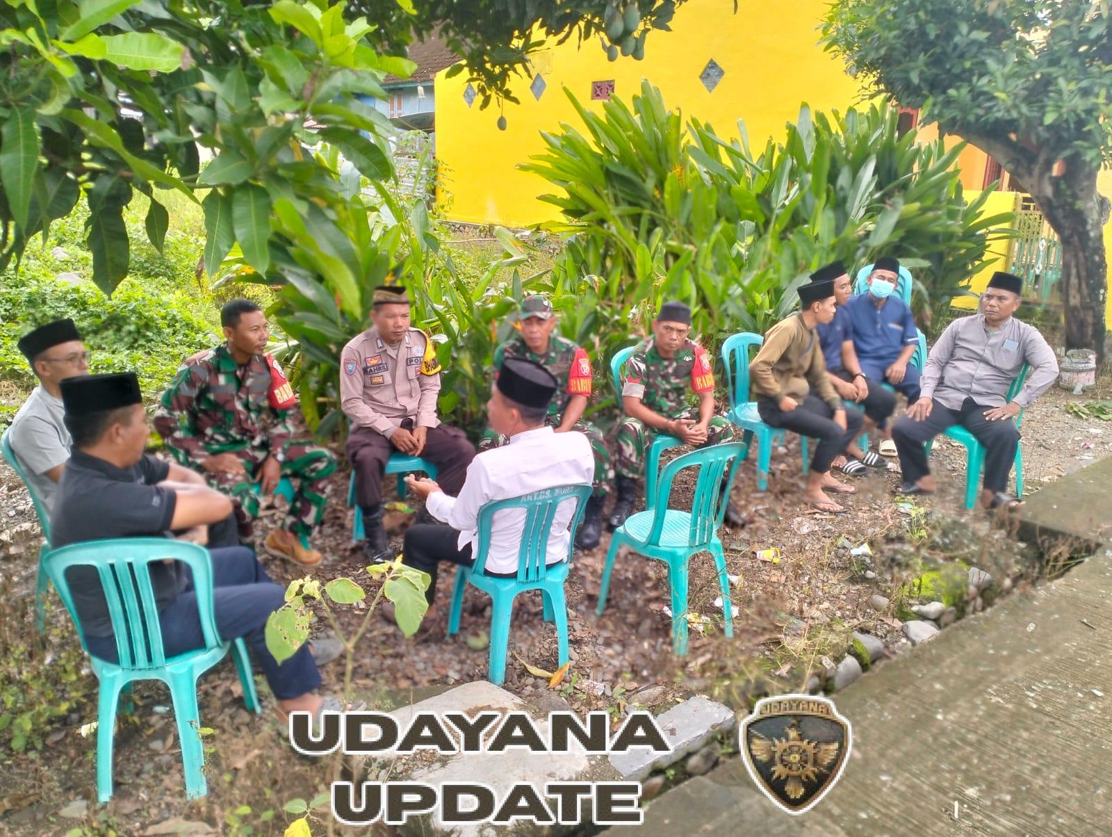 Danramil 1628-01/Taliwang Pimpin Anggota Melayat, Tegaskan Komitmen TNI Selalu Hadir di Tengah Masyarakat