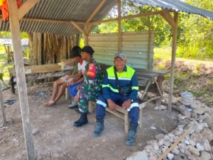 Babinsa Desa Goa Koptu Agus Darmawan Gelar Patroli Wilayah dan Komsos untuk Perkuat Keamanan Desa