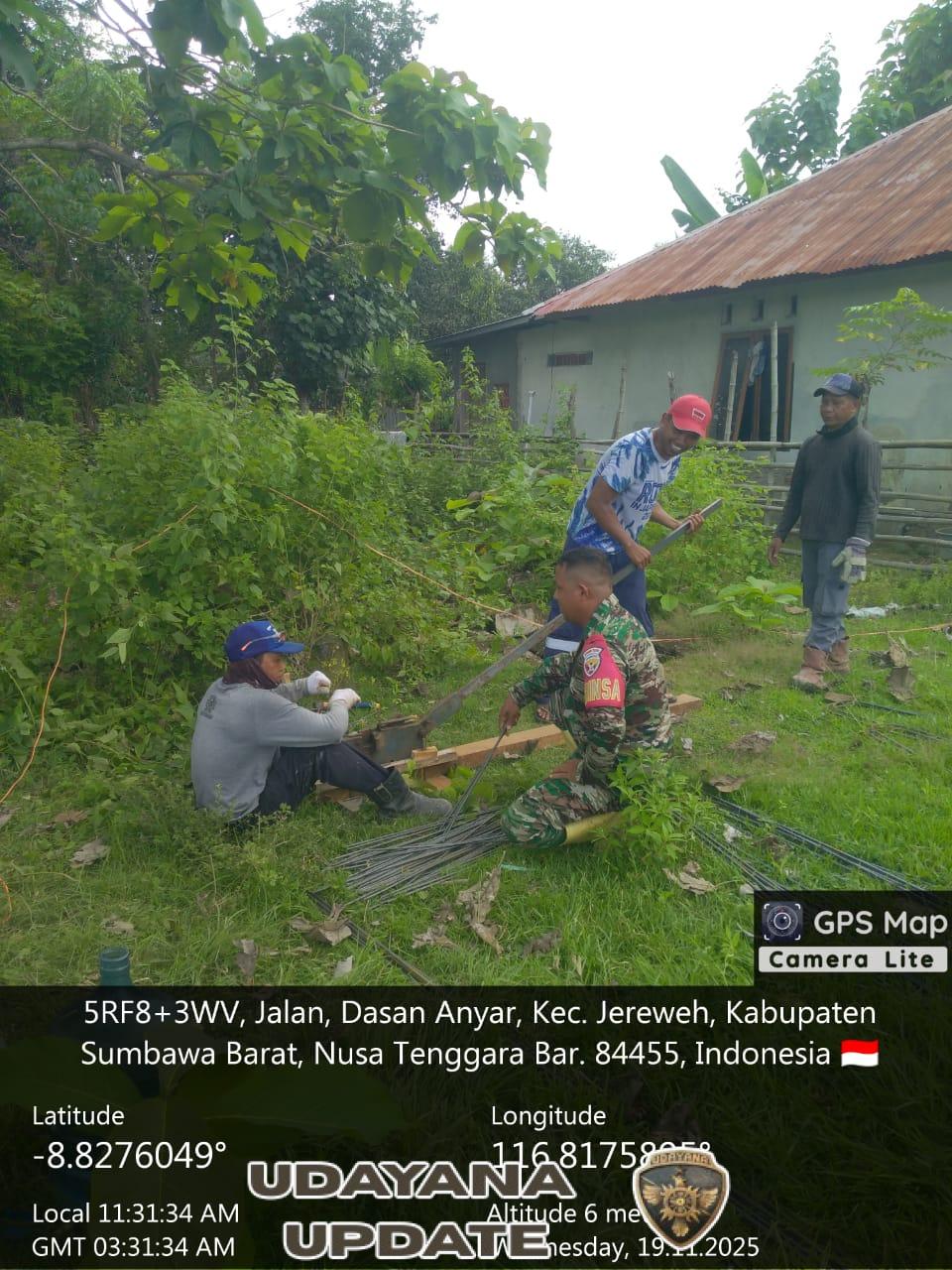 Babinsa Dasan Anyar Awasi Pembangunan Koperasi Merah Putih, Warga Sambut Positif