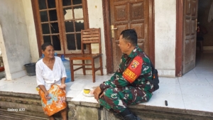 Komsos, Babinsa Ped Pacu Usaha Penjual Banten Di  Dusun Nyuh Kukuh