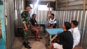 Sertu Zainuddin Gelar Patroli Malam di Desa Prigi untuk Perkuat Keamanan Warga