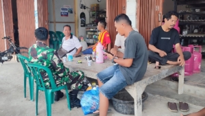 Sertu Ashar Perkuat Komsos dengan Warga Kelanir untuk Jaga Kondusivitas Wilayah