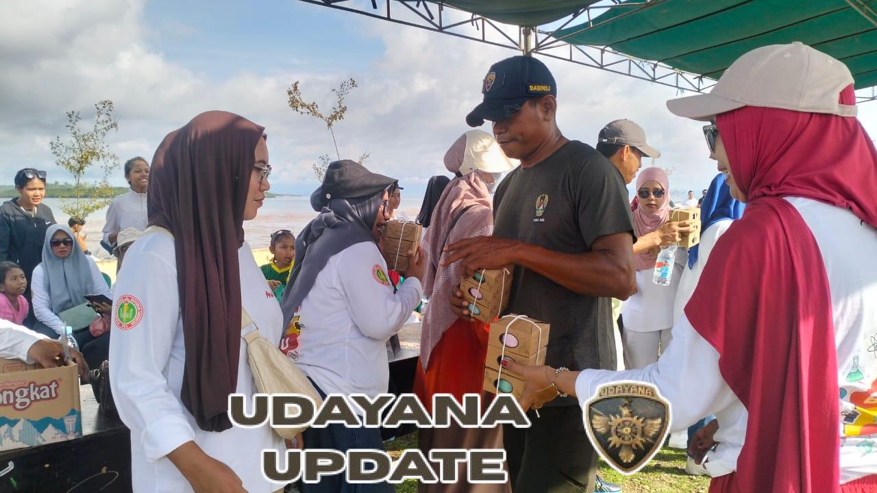 Semarak Hari Guru Nasional, Babinsa Labuhan Jambu Ikut Jalan Sehat Bersama PGRI