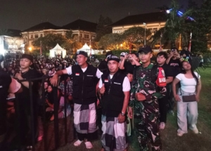 Puluhan Personel Kodim 1611/Badung Amankan Semarak HUT Mangupura ke-16