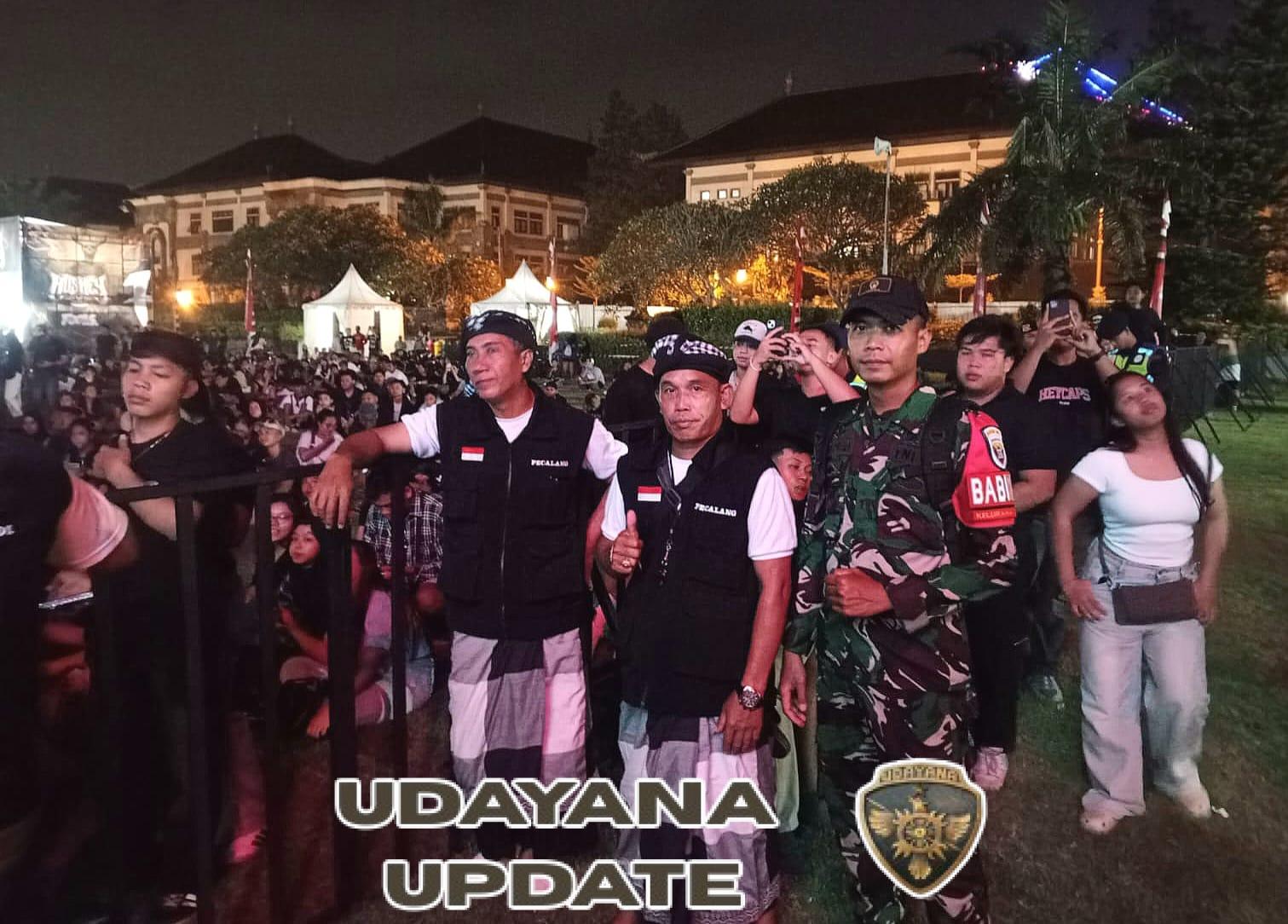 Puluhan Personel Kodim 1611/Badung Amankan Semarak HUT Mangupura ke-16