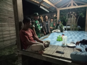 ‎Babinsa Ropang Ajak Warga Jaga Lingkungan, Patroli Malam Ditingkatkan