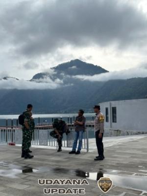 Kodim 1626/Bangli Tinjau Lokasi Penebaran Benih Ikan di Danau Batur Dukung Bakti TNI Bersatu dengan Alam