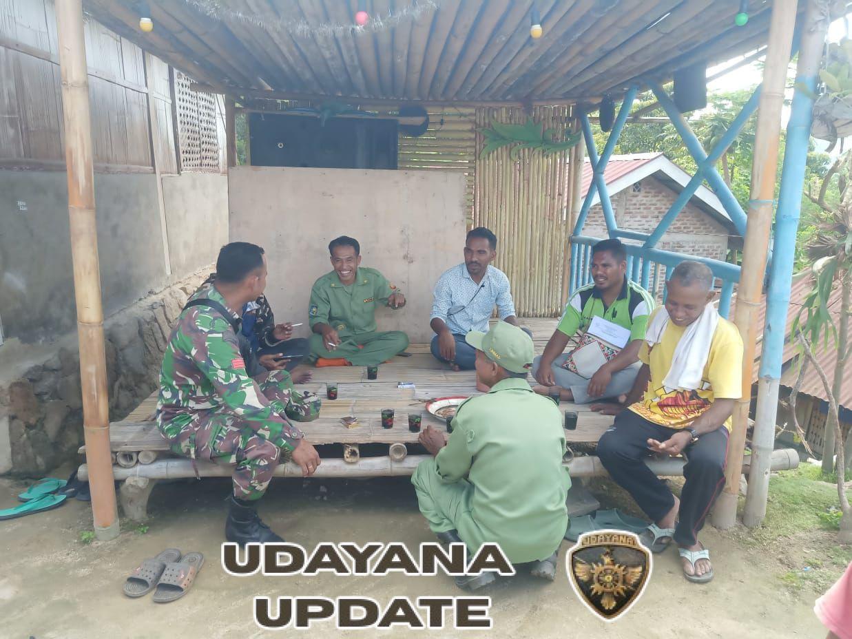 Babinsa Koramil 02/Talibura Aktif Bantu Warga dalam Pembangunan Rumah