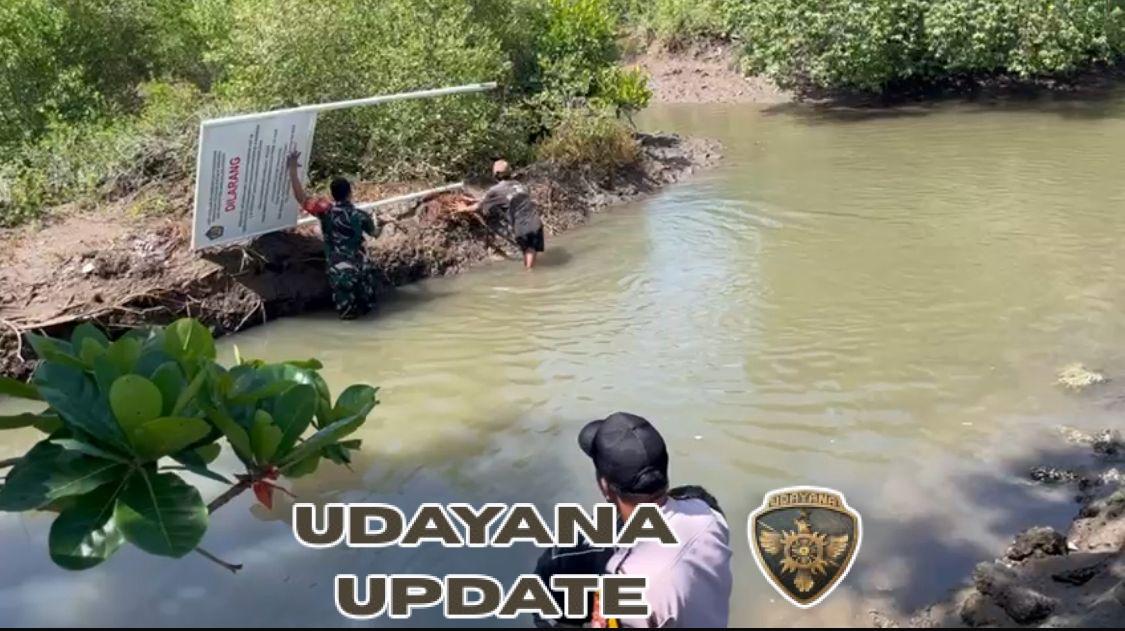 Babinsa Desa Budeng Kawal Pemasangan Papan Nama Aset Eks Bank DL di Jembrana