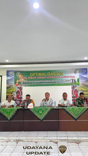 Tingkatkan Keamanan Objek Vital, Babinsa Ajak Seluruh Pihak Jaga K5 di PPN Pengambengan