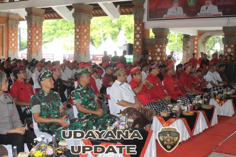 Dandim 1619/Tabanan Hadiri Sarasehan Petani Muda Milenial di Gedung Kesenian I Ketut Maria