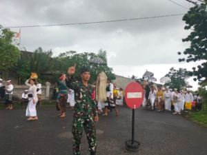 Tiga Pilar Di Semarapura Kauh Bersatu Amankan Upacara Ngider Buana Ida Sesuhunan Pura Pucak