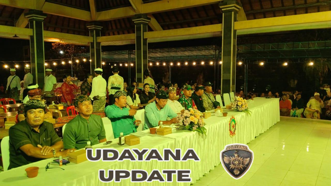 Babinsa Apuan Hadiri Perayaan HUT ke-61 STT Dharma Bakti di Wantilan Desa Apuan