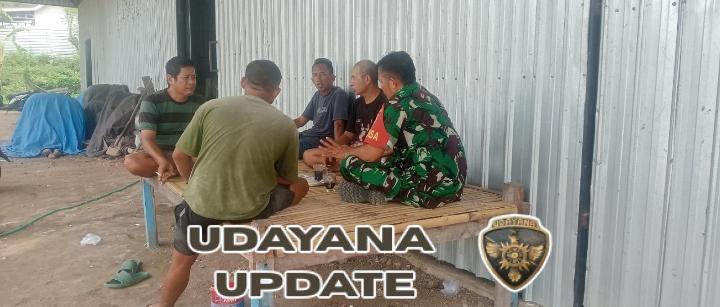 Babinsa Koramil 1628-03/Seteluk Jalin Komsos dengan Warga Desa Lamusung, Wujudkan Kedekatan TNI dan Rakyat