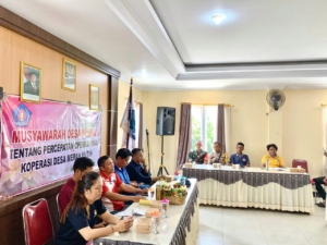 Babinsa Satra Hadiri Musyawarah Desa Khusus Percepatan Operasional Koperasi Desa Merah Putih