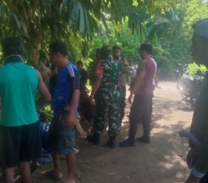 Babinsa Desa Tapir Tingkatkan Sinergitas dengan Warga Melalui Komsos