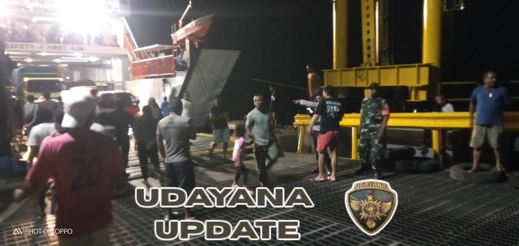 Babinsa Serda Roni Riberu Laksanakan Pengamanan dan Pemantauan Kapal Garda Maritim 3 di Pelabuhan Pantai Baru