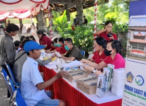 Babinsa Pemogan Dampingi Kegiatan Aksi Sosial Tim Penggerak PKK Provinsi Bali