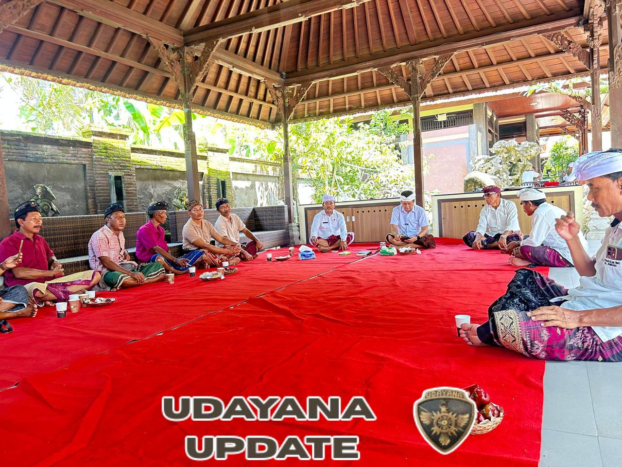 Babinsa Pangyangan Hadiri Pertemuan Bersama Bupati Jembrana Bahas Usulan Pembangunan Desa