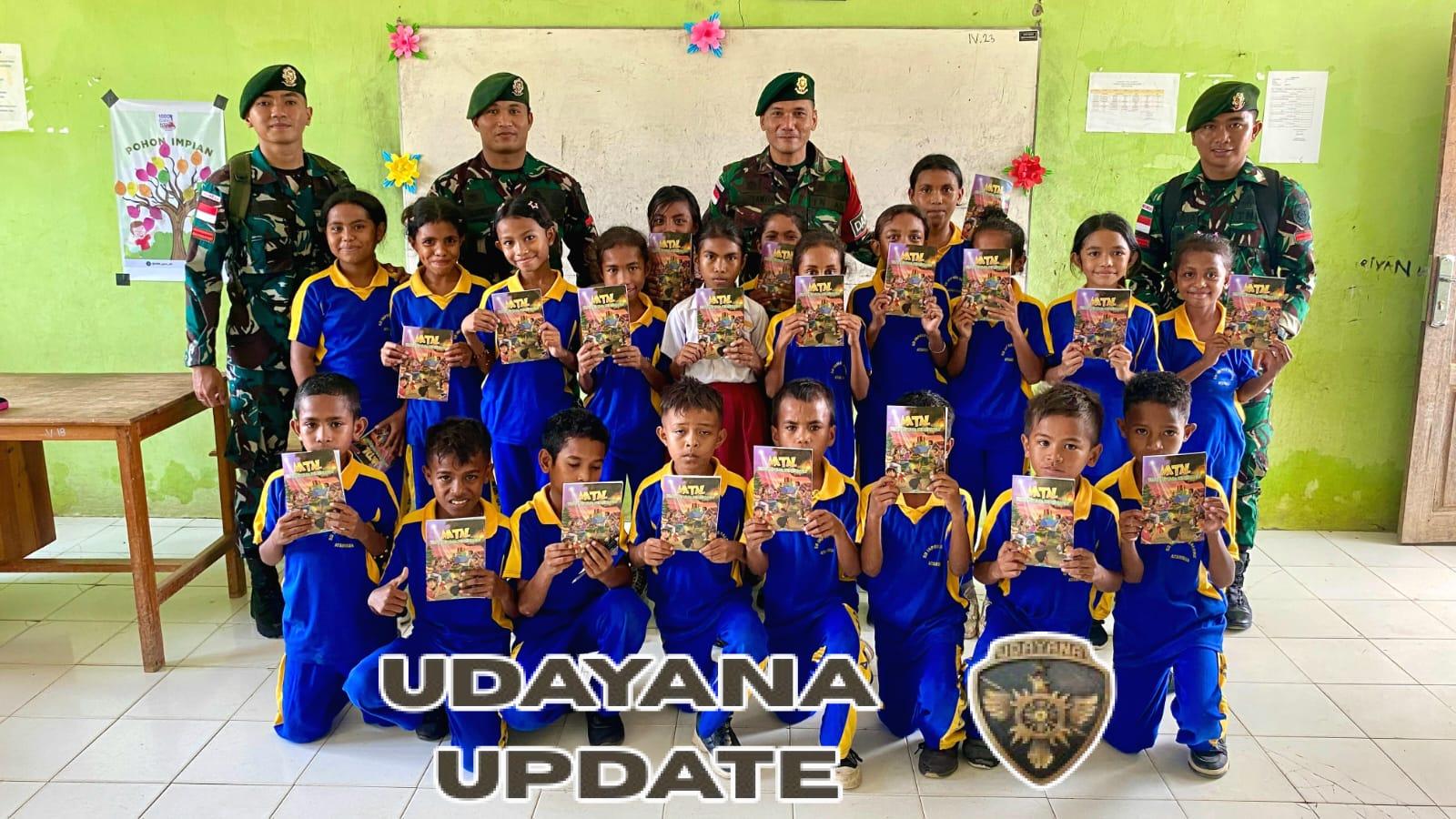 Satgas Pamtas Yonarmed 12 Kostrad Bagikan Buku Bacaan untuk Anak Perbatasan