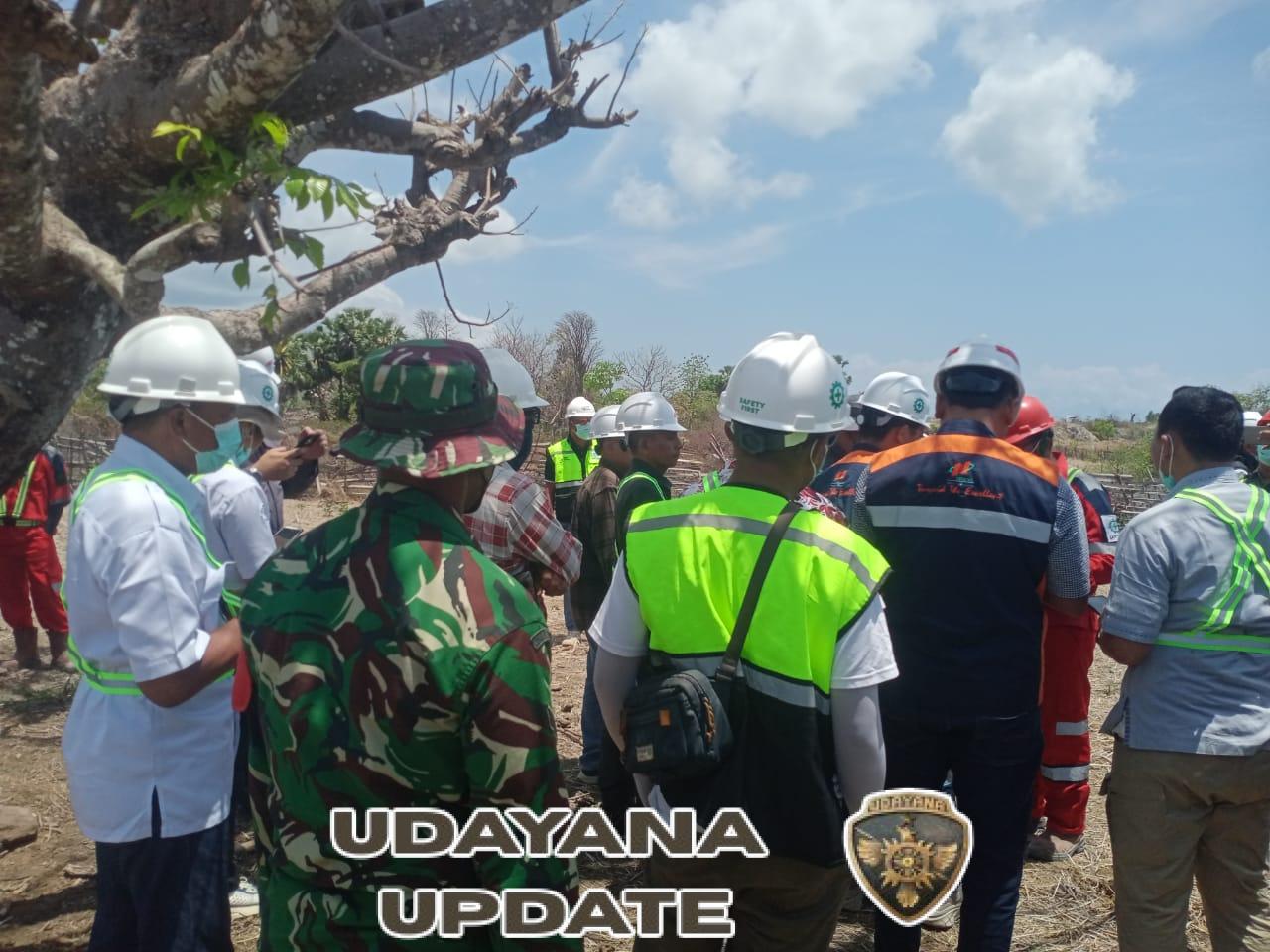 Babinsa dan Personel Kodim 1627 Rote Ndao Amankan Pembangunan Kawasan Industri Garam Nasional