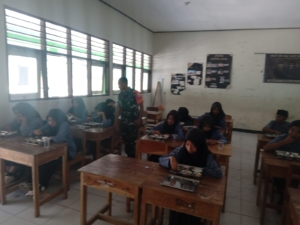 Pendampingan Makan Bergizi Gratis di SMPN 1 Taliwang Berjalan Lancar