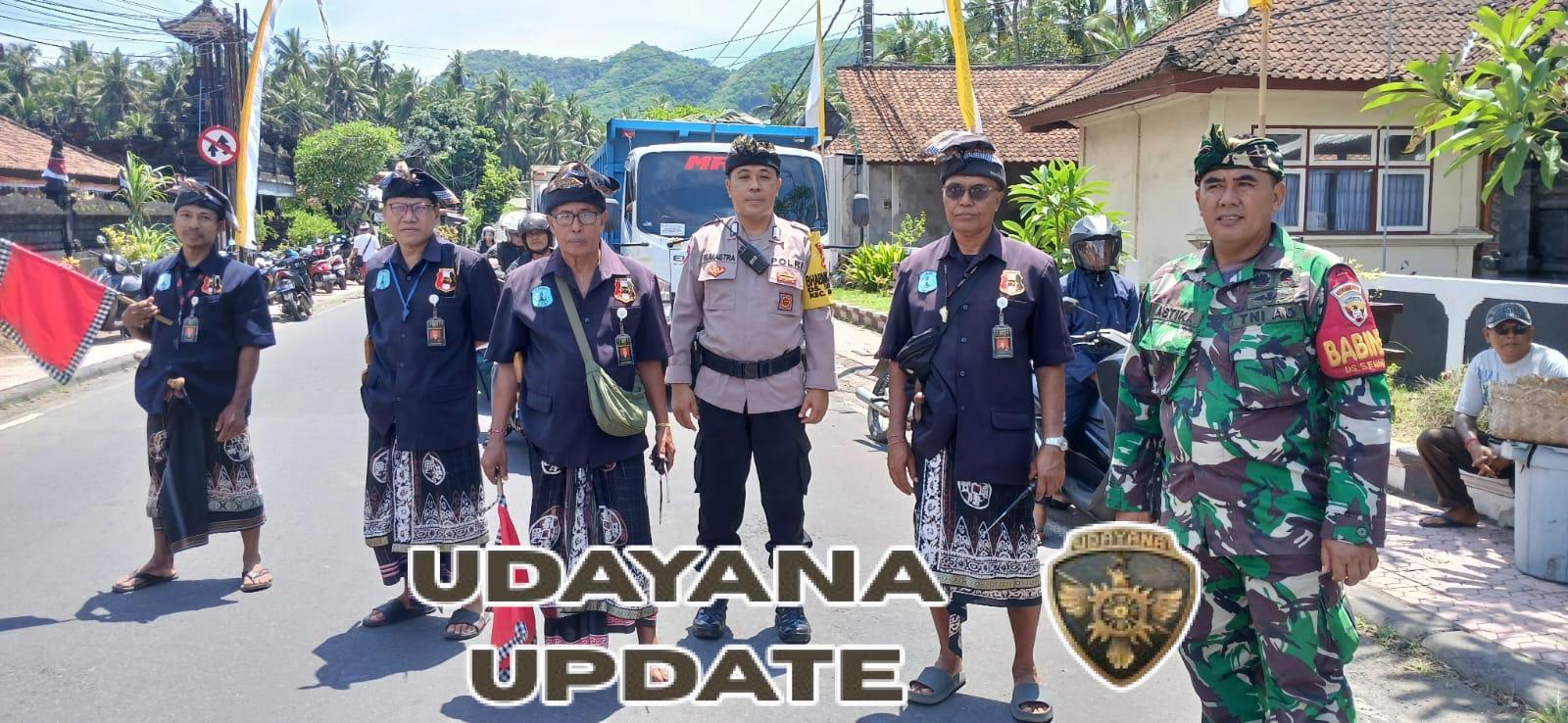 Babinsa Desa Sengkidu Bersinergi Amankan Upacara Melasti ke Pantai Sengkidu.