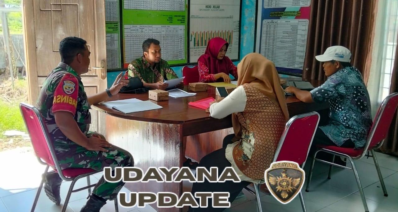 Babinsa Desa Seran Koordinasi dengan Pihak Desa dan Pustu Bahas Pencegahan Stunting