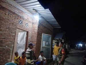 Babinsa Desa Jala dan Karang Taruna Gelar Patroli Malam Jaga Kamtibmas