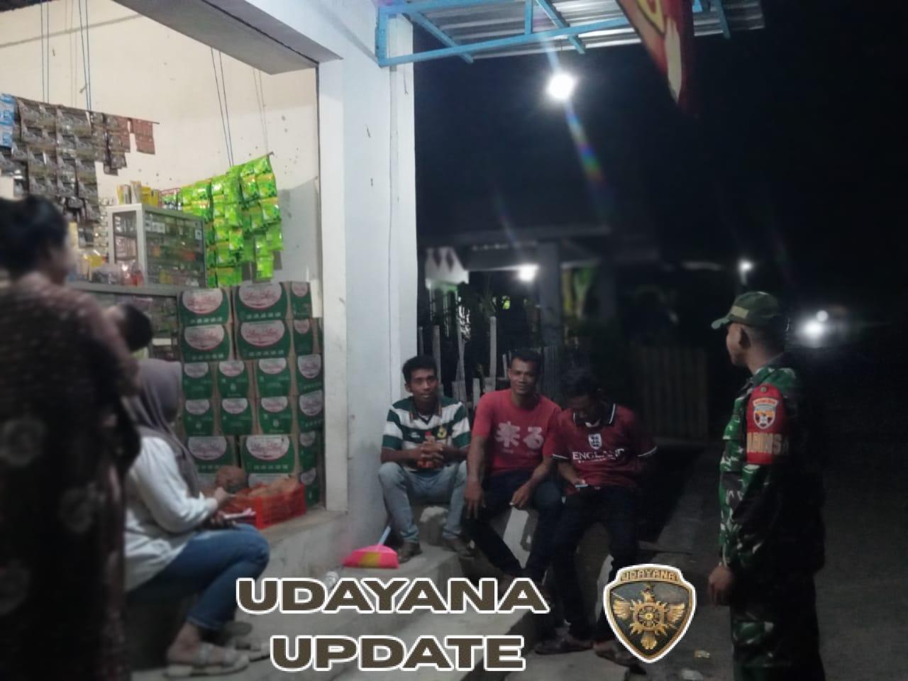 Babinsa Tembalae Patroli Malam, Warga Diimbau Tingkatkan Keamanan