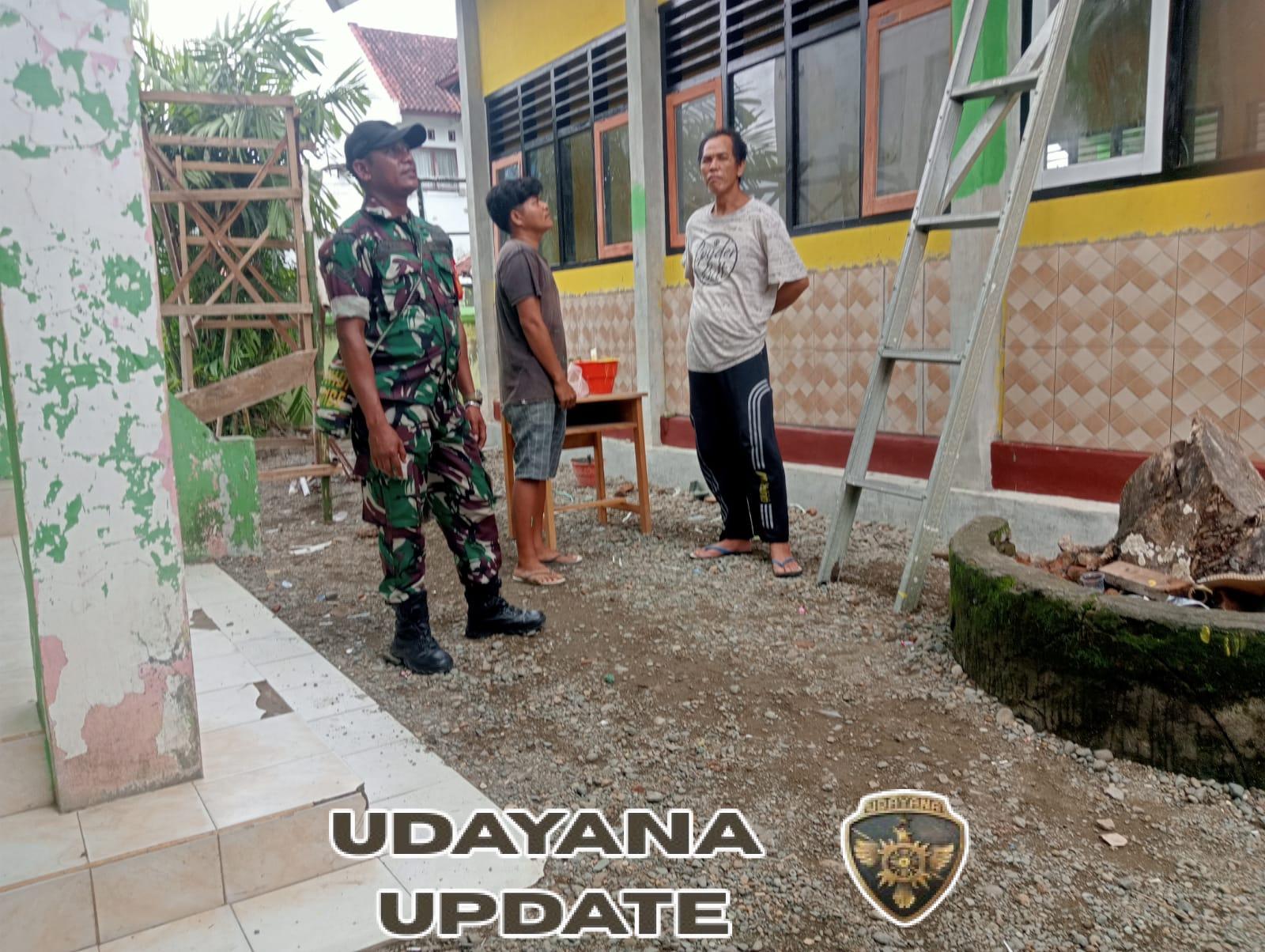 Babinsa Beru Sertu Ismail Laksanakan Patroli dan Komsos di Wilayah Binaan