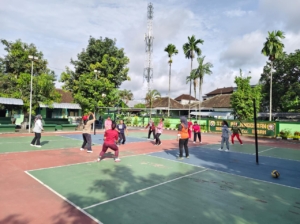 Persit KCK Cabang XXXIII Kodim Klungkung Gelar Olahraga Bersamav