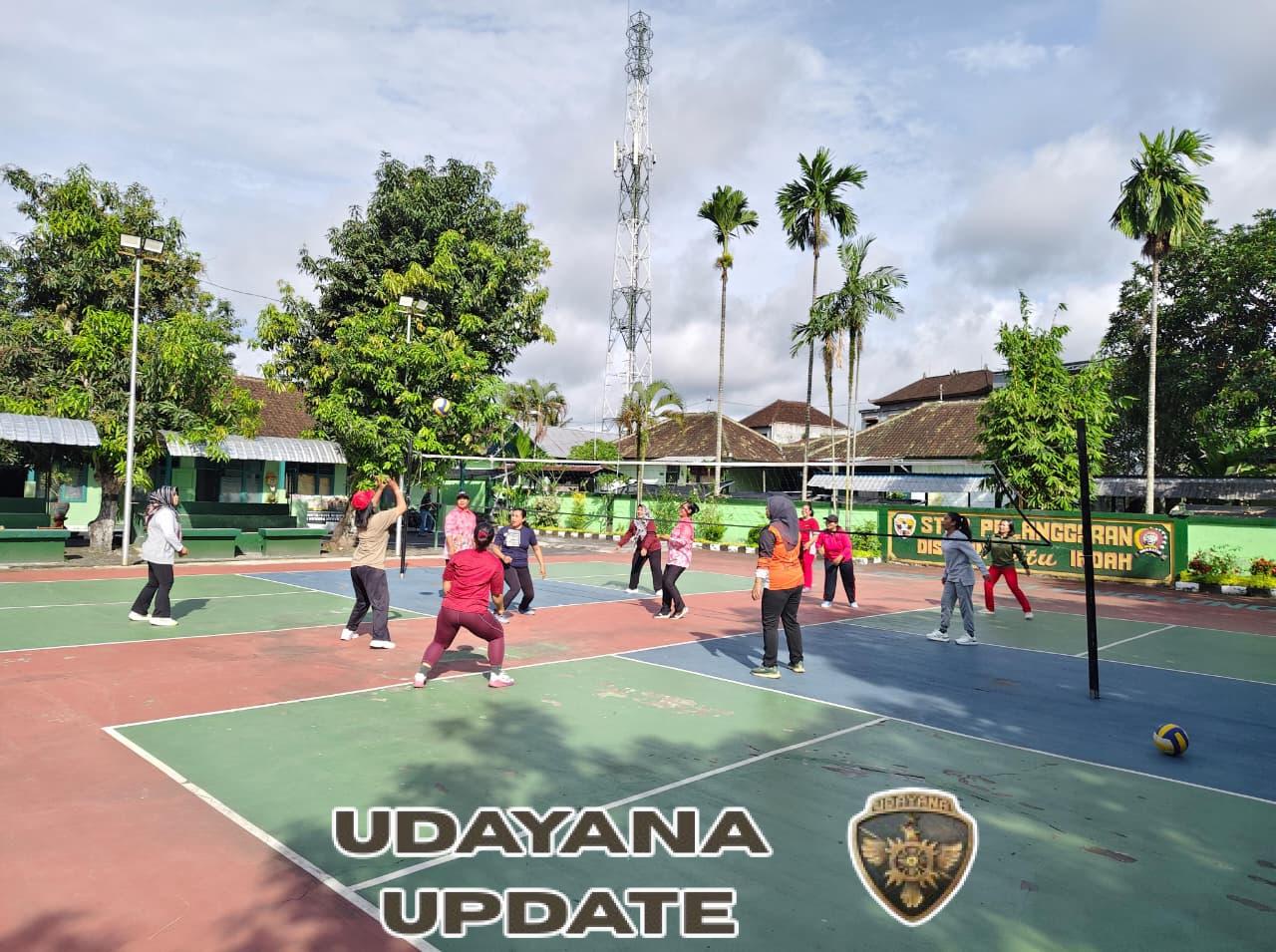 Persit KCK Cabang XXXIII Kodim Klungkung Gelar Olahraga Bersamav