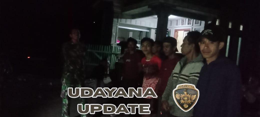 Serma Sulaiman Aktif Ajak Warga Mangge Na’e Cegah Kenakalan Remaja Lewat Ronda Malam