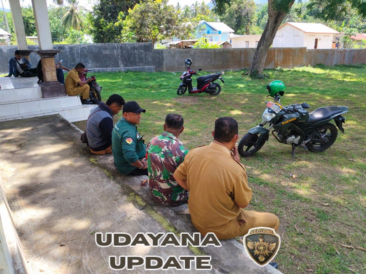 Babinsa Ramil 1602-01/Ende Perkuat Kamtibmas Lewat Komsos dan Pamwil di Desa Rukuramba