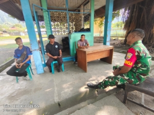 Babinsa Koramil 1602-01/Ende Tingkatkan Kamtibmas Sekolah Melalui Pamwil dan Komsos