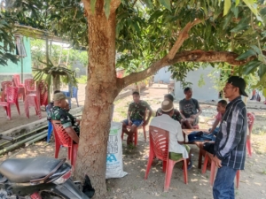 Babinsa Ramil 1602-01/Ende Tingkatkan Keamanan dan Keharmonisan Warga di Dusun Puumbara
