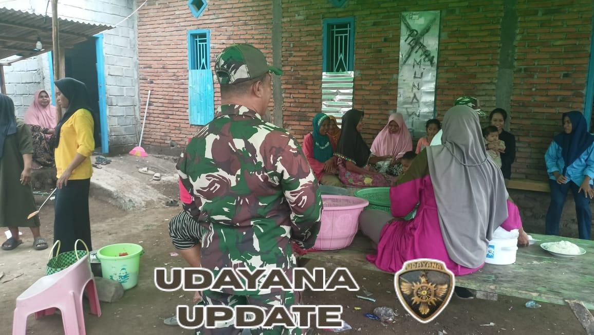 Babinsa Kempo Silaturahmi dengan Warga, Ajak Gotong-Royong di Hajatan