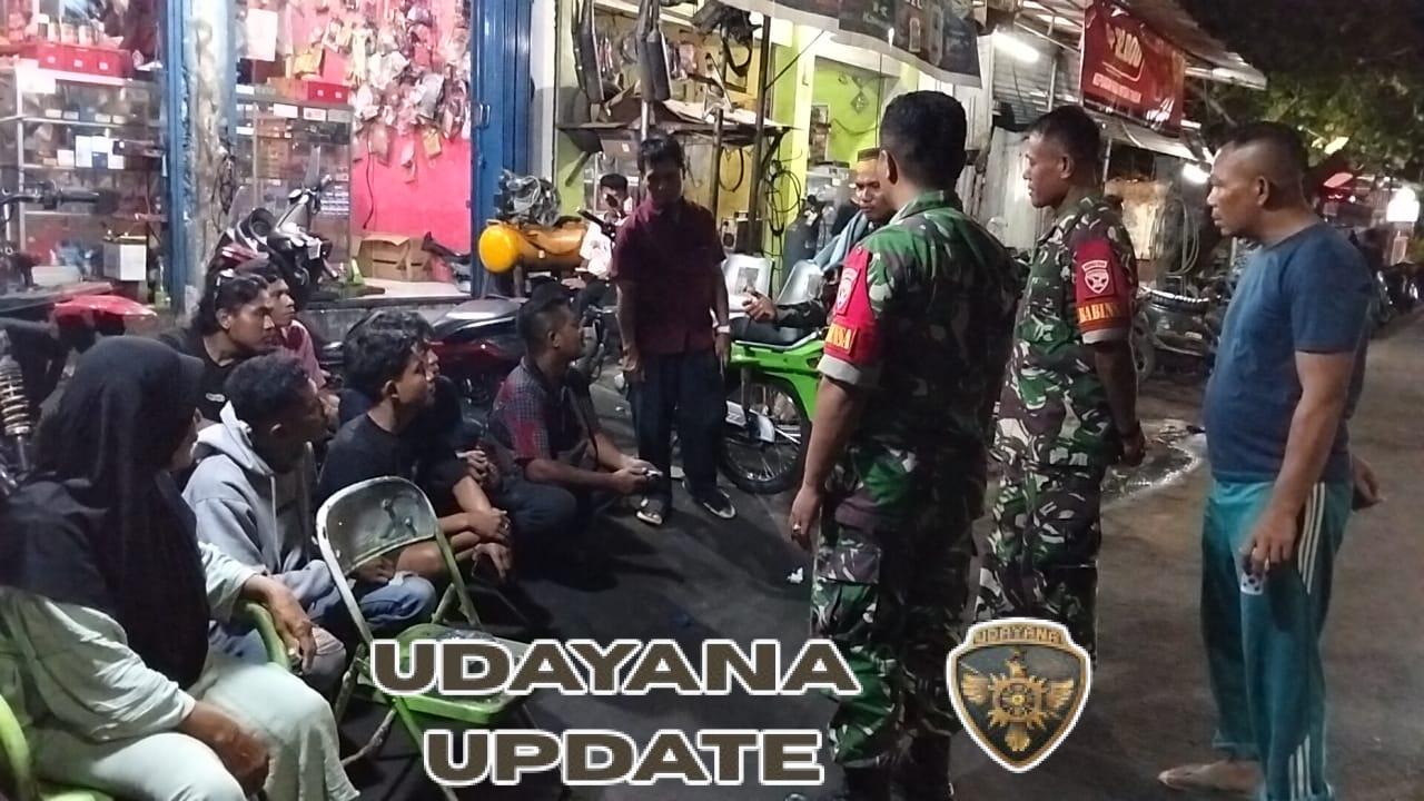 Babinsa Koramil 1608-01/Rasanae Pimpin Patroli Siskamling di Kelurahan Penaraga