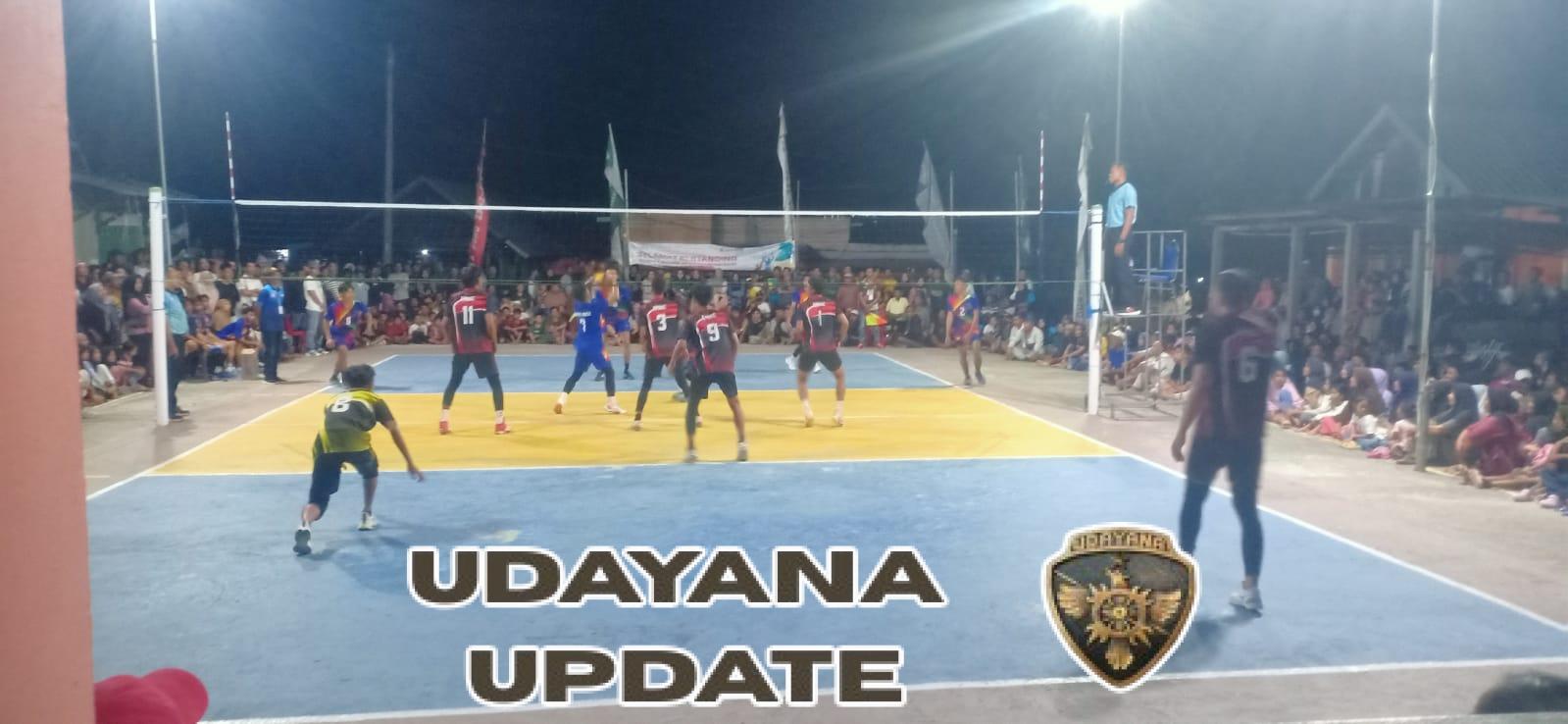 ‎Babinsa Desa Sabedo Wujudkan Kepedulian TNI Melalui Dukungan pada Turnamen Voli Antarwarga