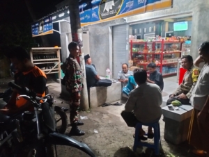 ‎Babinsa dan Bhabinkamtibmas Timbanuh Bersinergi Jaga Keamanan dan Ketertiban Masyarakat